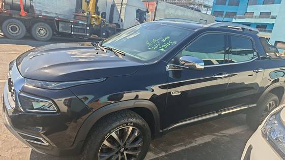 FIAT TORO 2.0 16V TURBO DIESEL RANCH 4WD AT9 FIAT TORO 2.0 16V TURBO DIESEL RANCH 4WD AT9